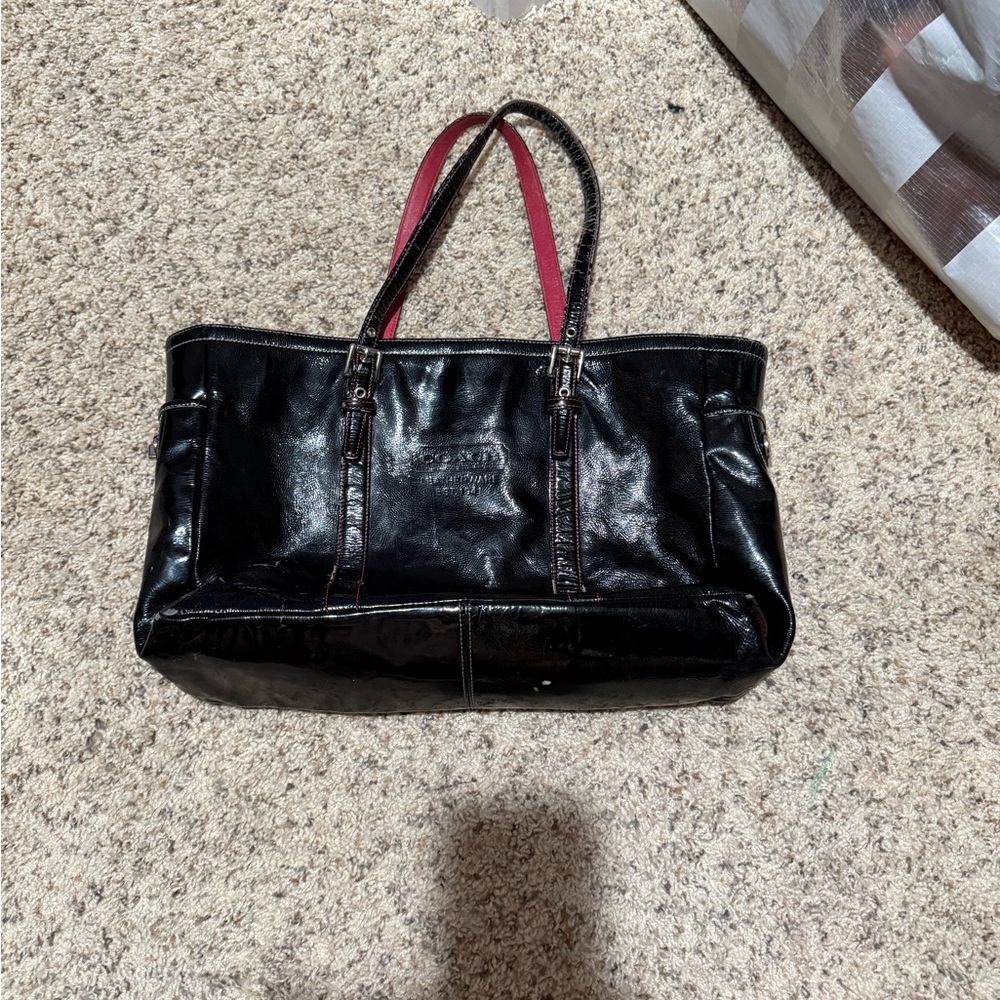 Vintage Coach Elegant Black Leather Tote Bag